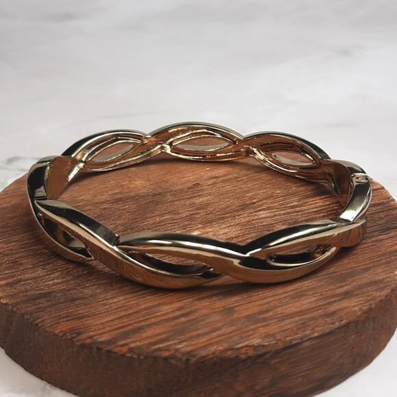Gold Twisted Hinge Bracelet - Picture 2 of 7